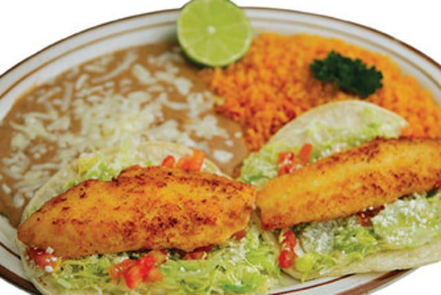 Dos Tacos de Pescado.